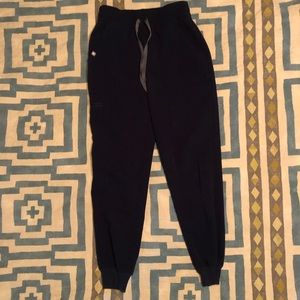 Size XS high-waisted petite navy Figs Zamora jogger